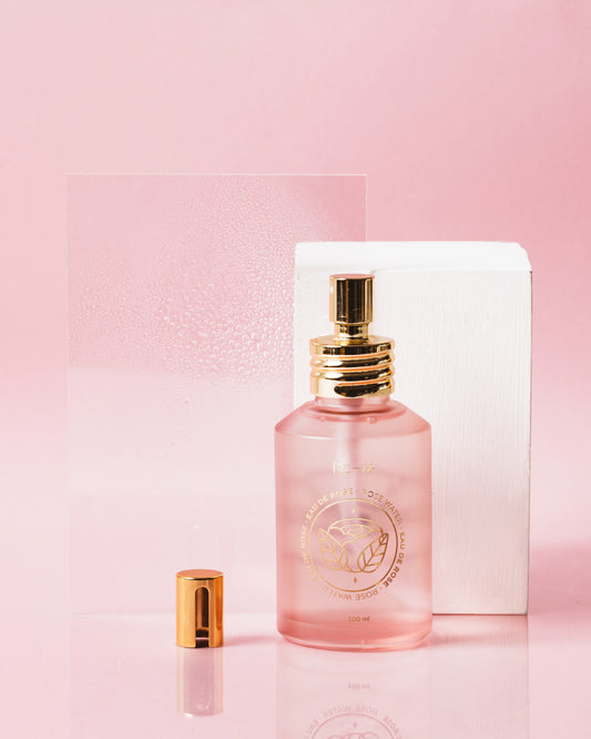 Brume tonifiante à l'eau de rose